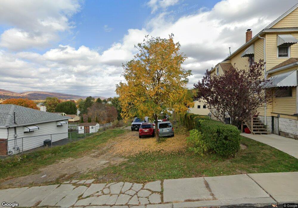 1310 W Locust St, Scranton, PA 18504 - photo 1