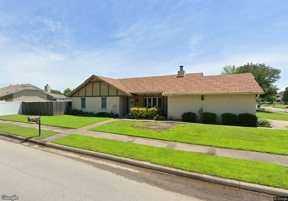 1201 N Cypress Ave, Broken Arrow, OK 74012 - photo 1