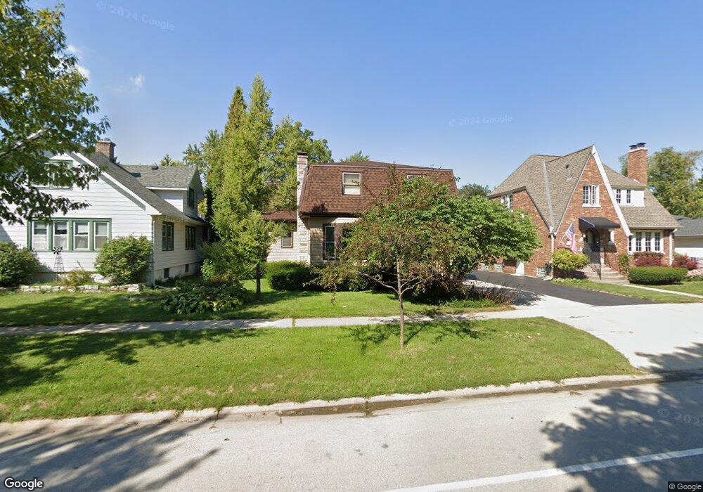 876 E Prairie Ave, Des Plaines, IL 60016 - photo 1