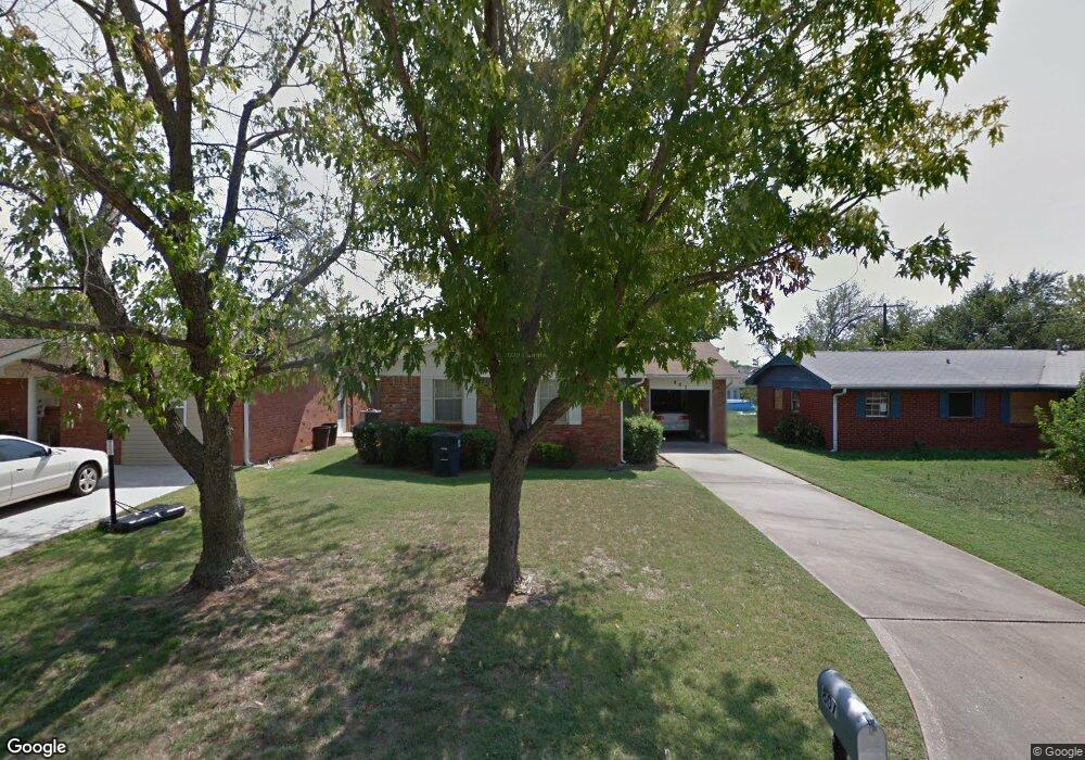 807 E Rosa St, Shawnee, OK 74804 - photo 1