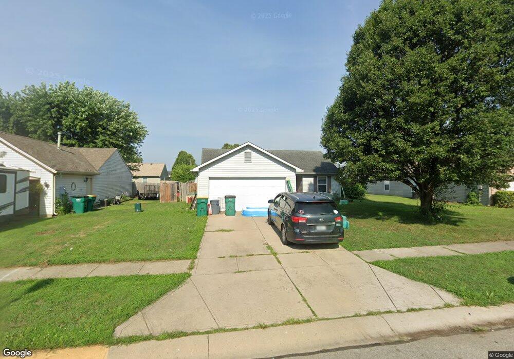 4030 Magnolia Dr, Franklin, IN 46131 - photo 1