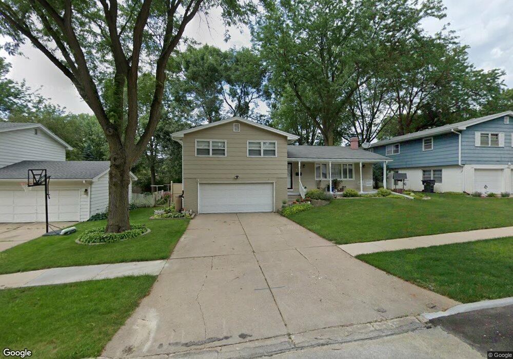 1048 Juniper Dr SW, Cedar Rapids, IA 52404 - photo 1