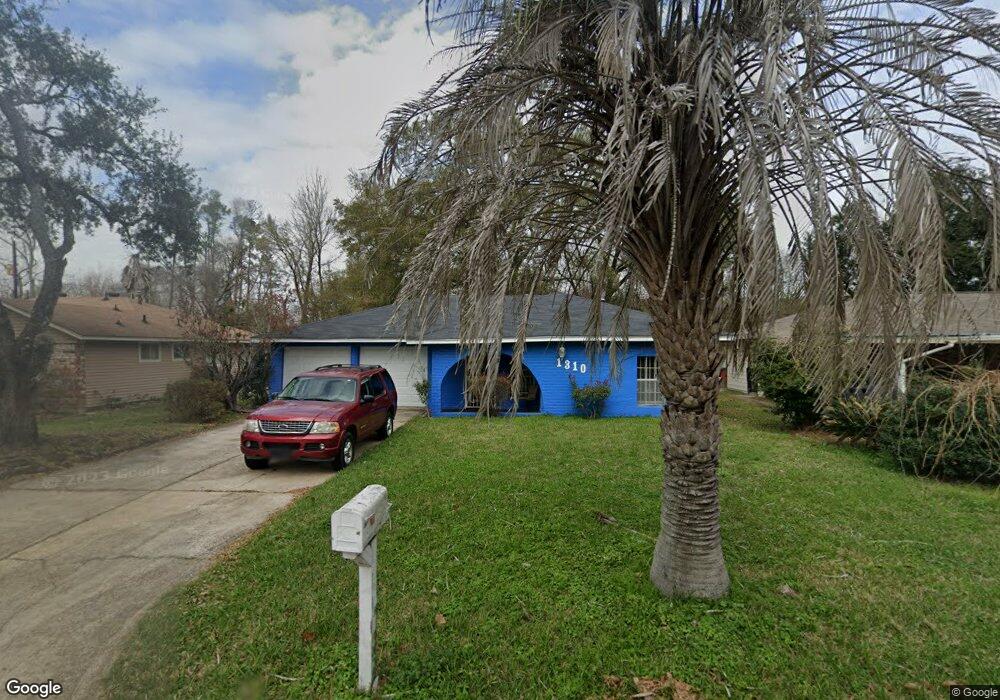 1310 W Donovan St, Houston, TX 77091 - photo 1