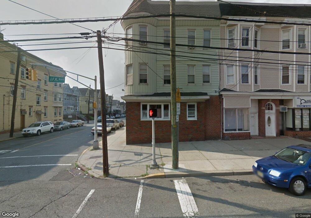 675 John F. Kennedy Blvd unit 3, Bayonne, NJ 07002 - photo 1