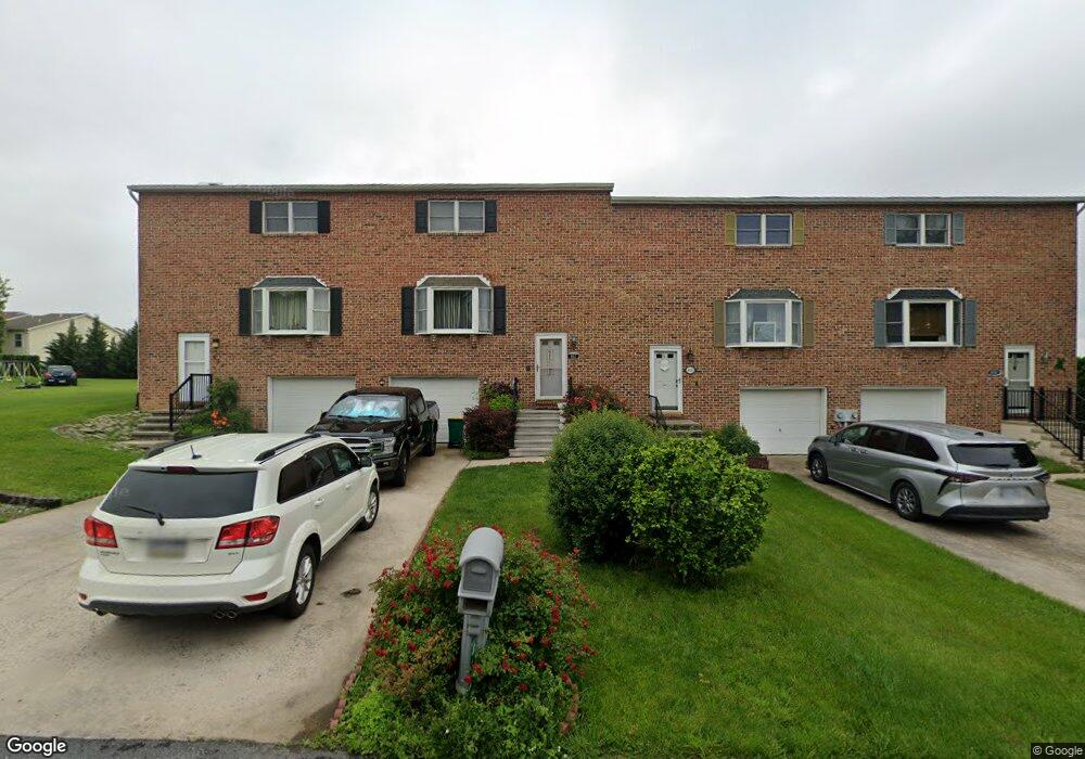 412 Martina Dr, Chambersburg, PA 17201 - photo 1