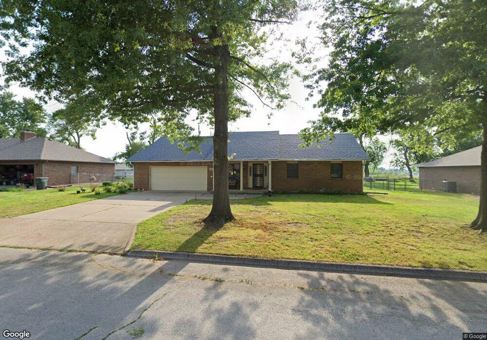 2007 S Hedgewood Dr, Bolivar, MO 65613 - photo 1