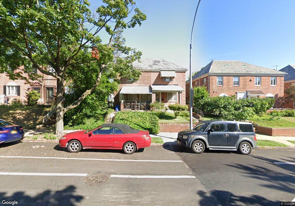 17511 73rd Ave, Fresh Meadows, NY 11366 - photo 1