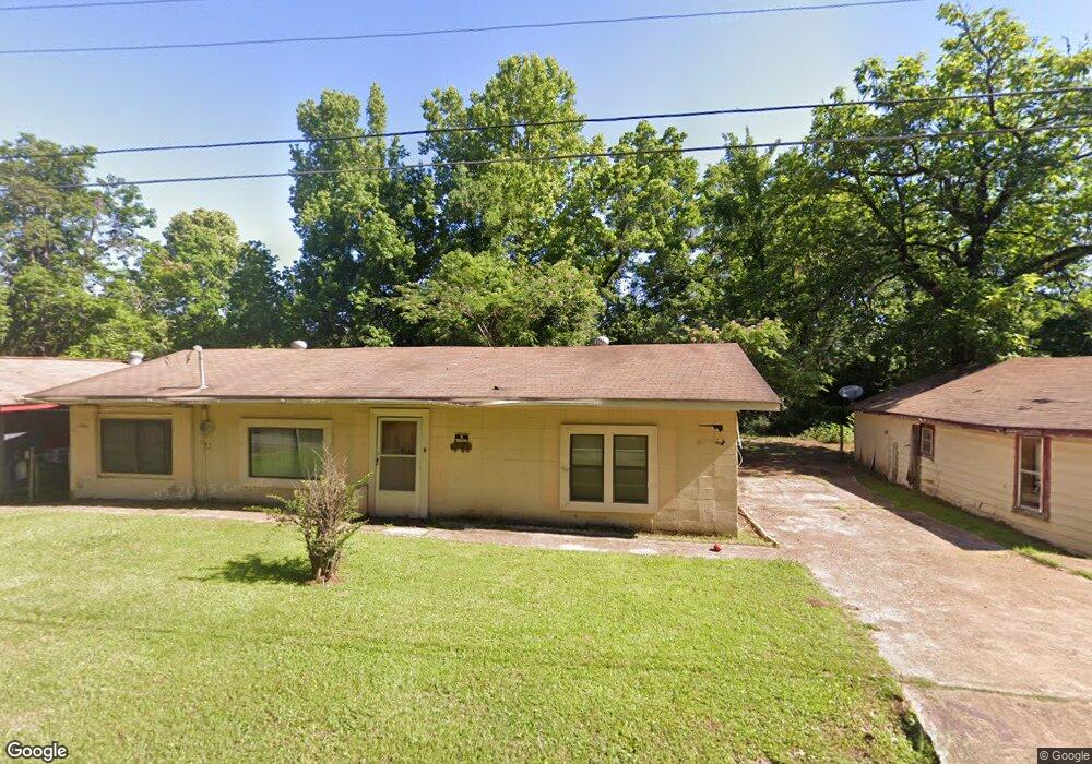 411 Smith St, Pineville, LA 71360 - photo 1