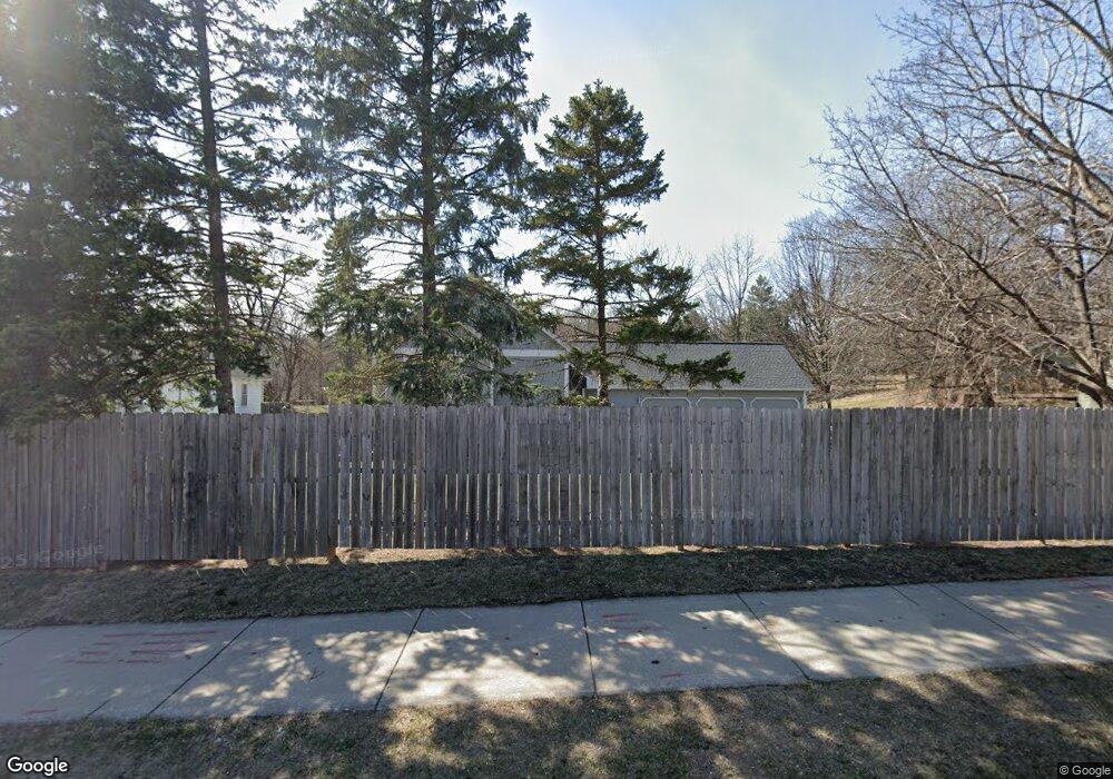 5418 Williston Rd, Minnetonka, MN 55345 - photo 1