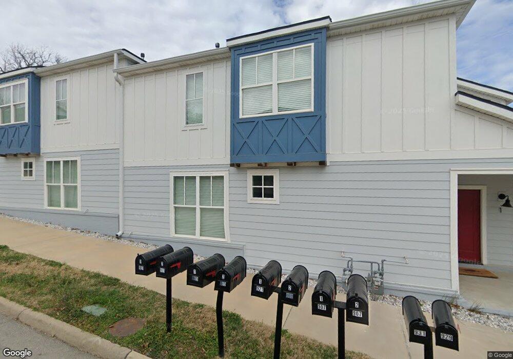 907 N Oakland Ave, Fayetteville, AR 72701 - photo 1