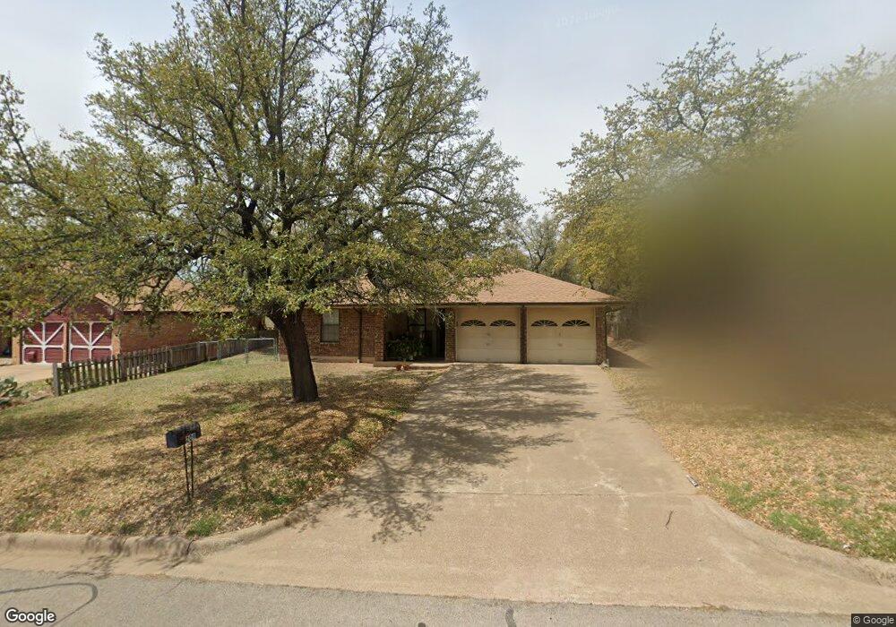 209 Oakridge Dr, Weatherford, TX 76086 - photo 1