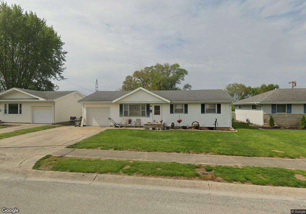 1005 Oklahoma Ave, Mattoon, IL 61938 - photo 1