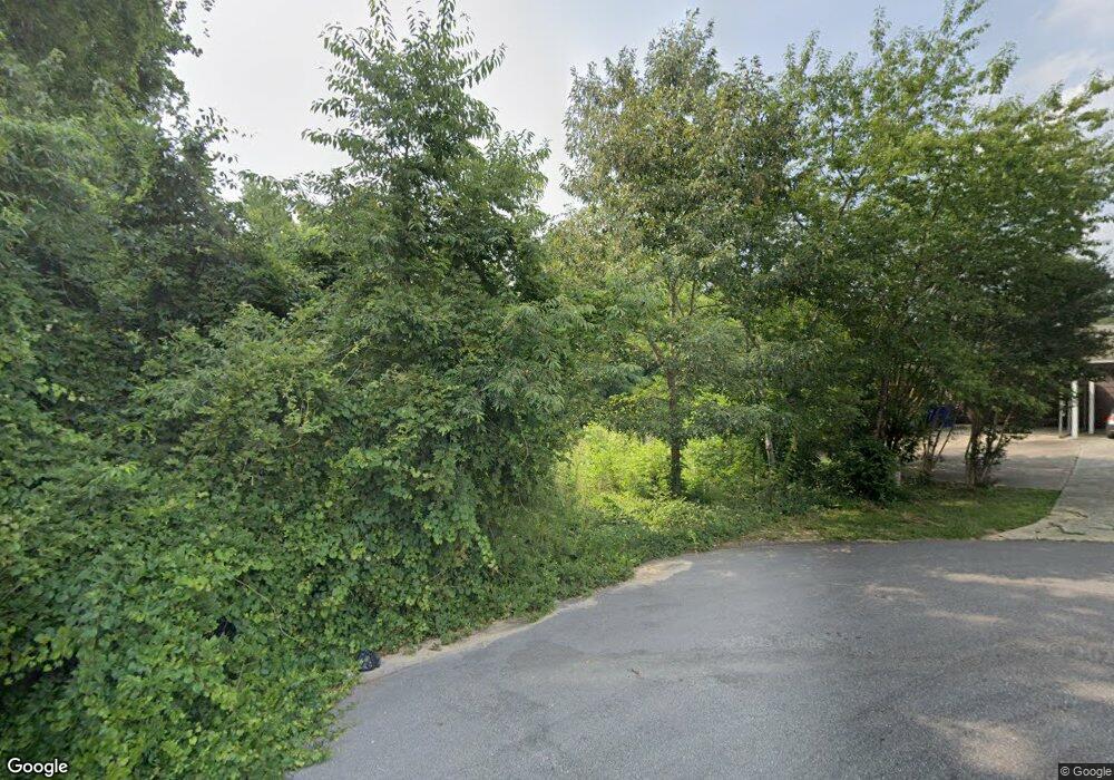 7556 Selwyn Ct, Fayetteville, NC 28303 - photo 1