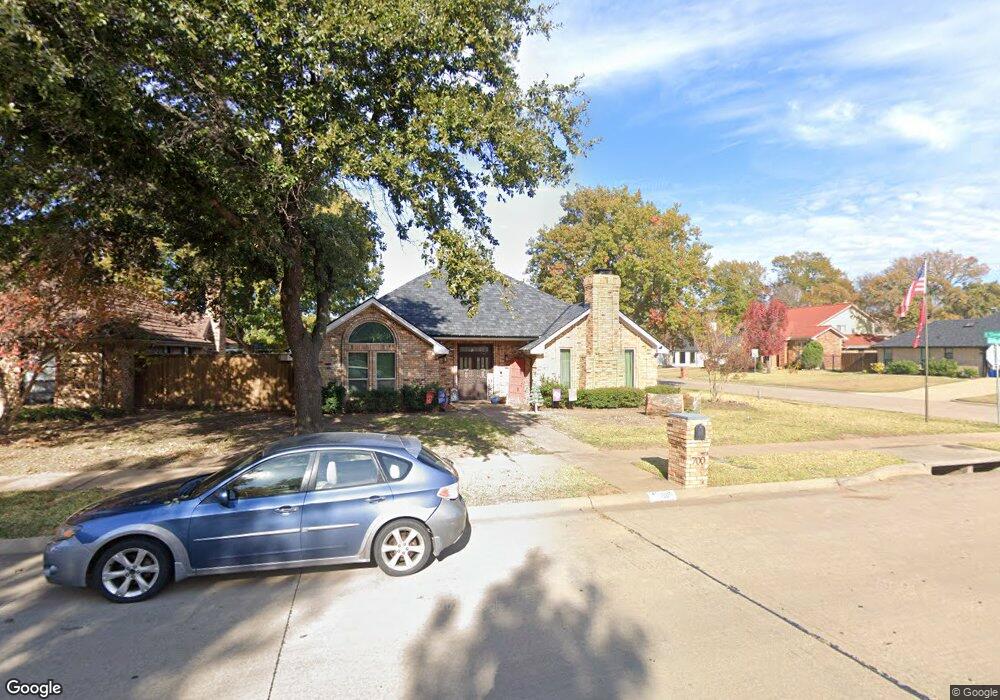 700 Evergreen Dr, Hurst, TX 76054 - photo 1