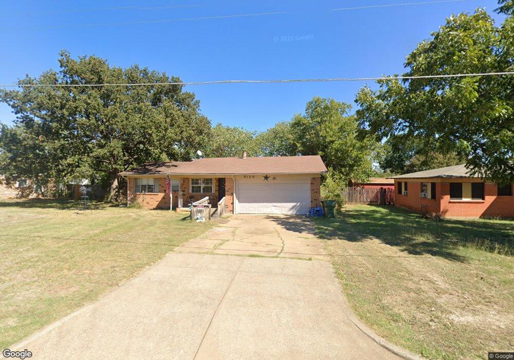 8129 Newman Dr, North Richland Hills, TX 76180 - photo 1