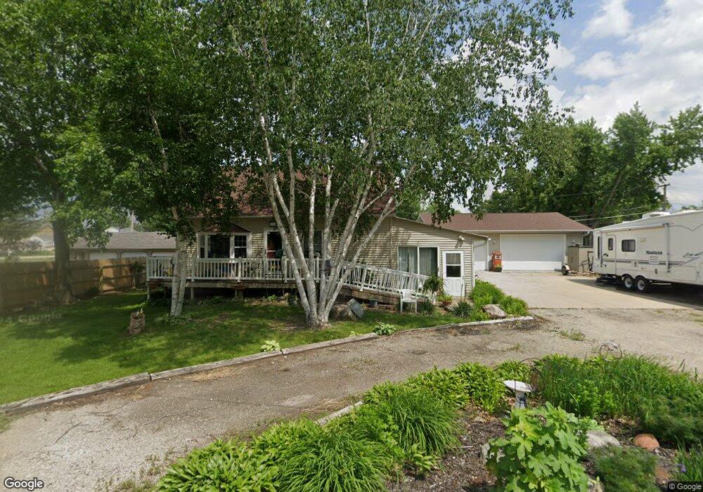 1212 Memory Ln, Cedar Rapids, IA 52403 - photo 1