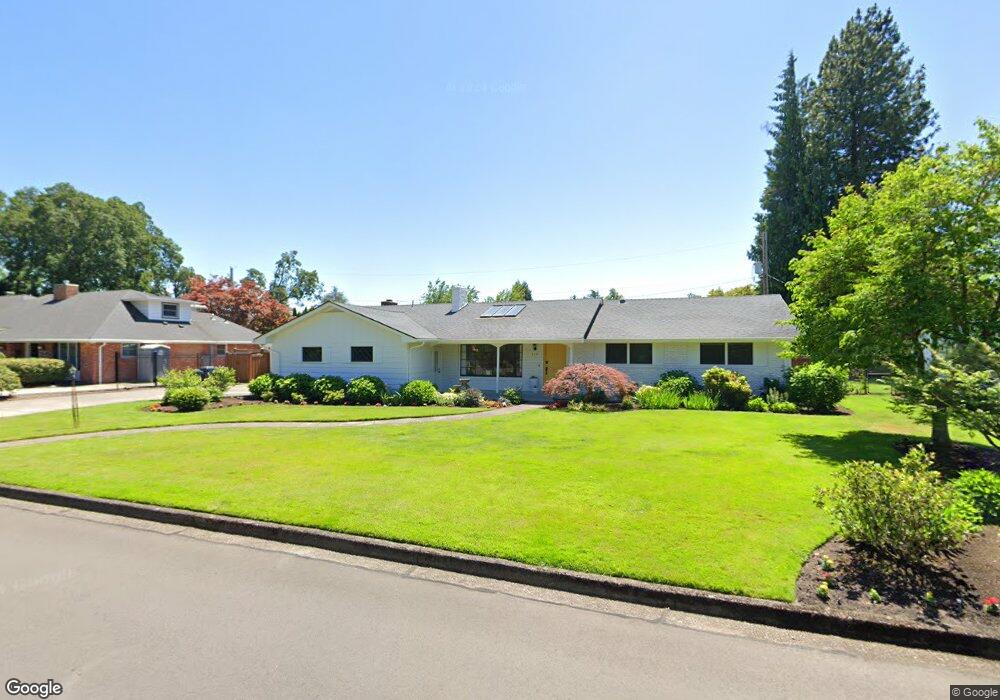 759 Fair Oaks Dr, Eugene, OR 97401 - photo 1