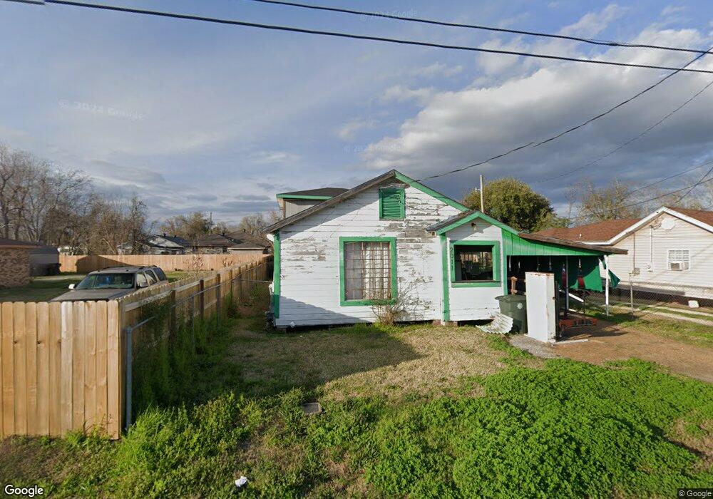 2011 Cline St, Lake Charles, LA 70601 - photo 1