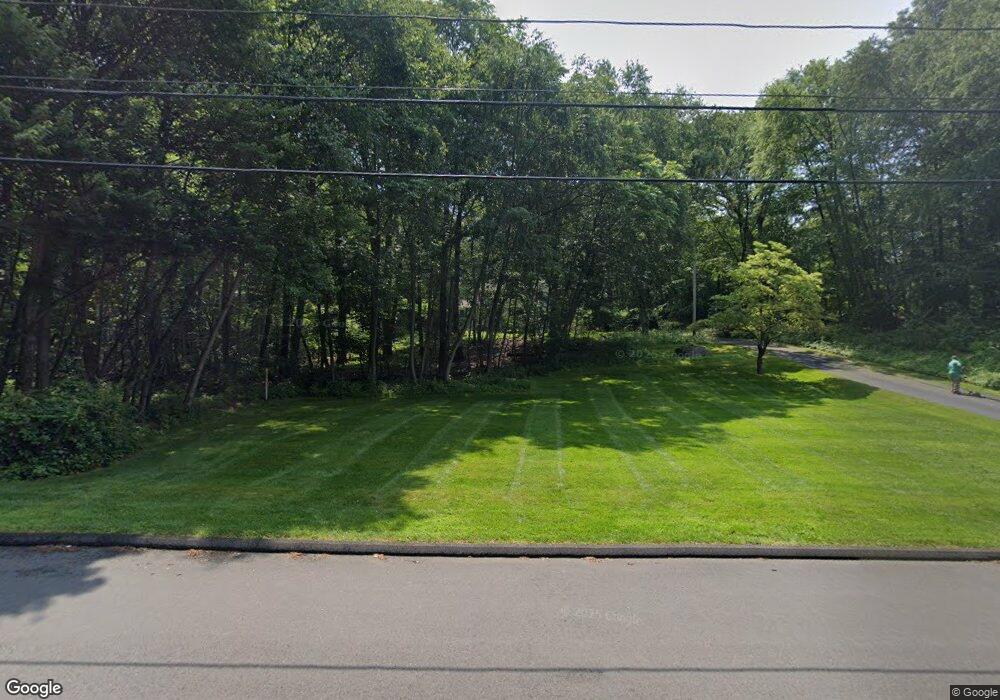 565 Broadview Rd, Orange, CT 06477 - photo 1