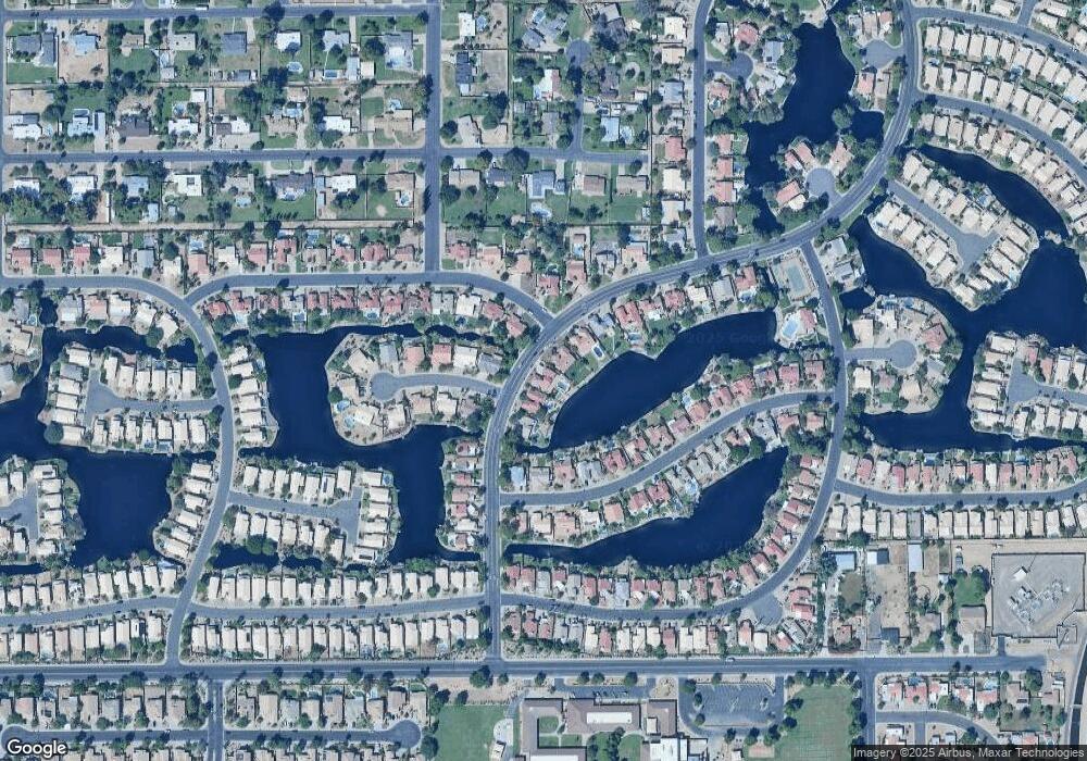 137 S Lakeview Blvd, Chandler, AZ 85225 - photo 1