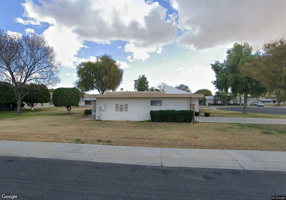 10001 W Highwood Ln, Sun City, AZ 85373 - photo 1