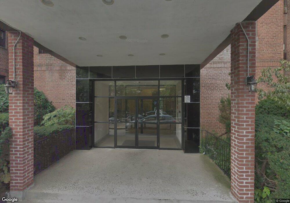 277 Bronx River Rd unit 2C, Yonkers, NY 10704 - photo 1