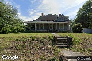 307 W 3rd Ave, Red Springs, NC 28377