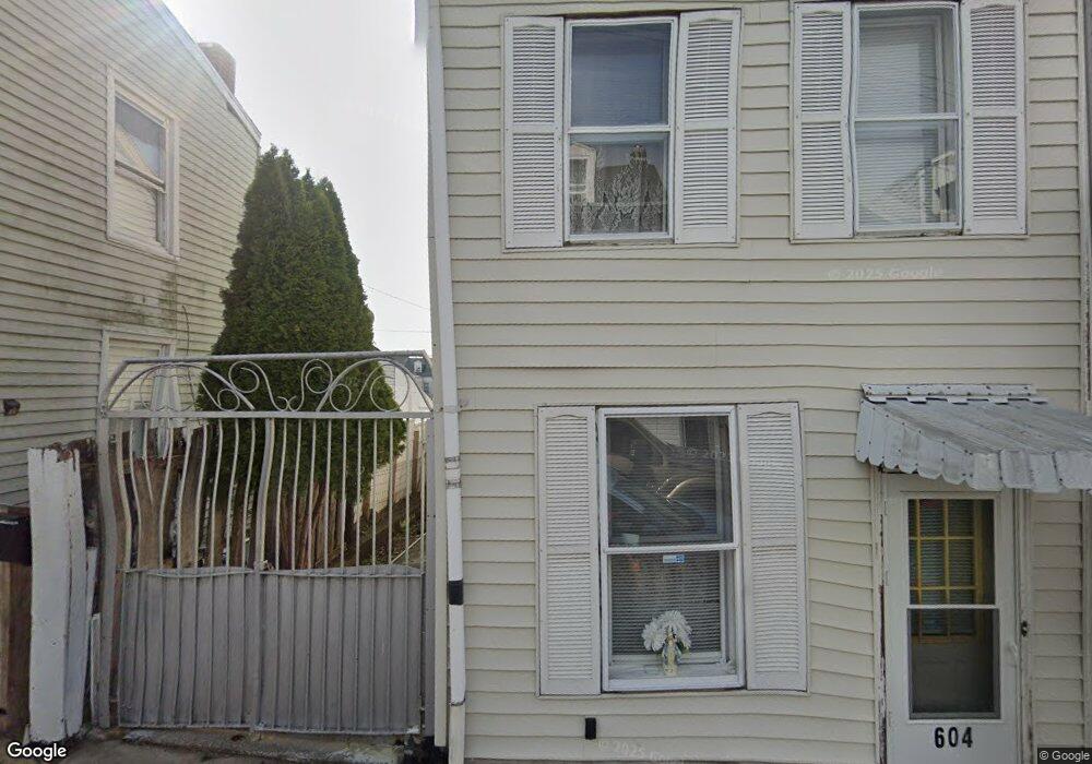 604 Maple St, Reading, PA 19602 - photo 1