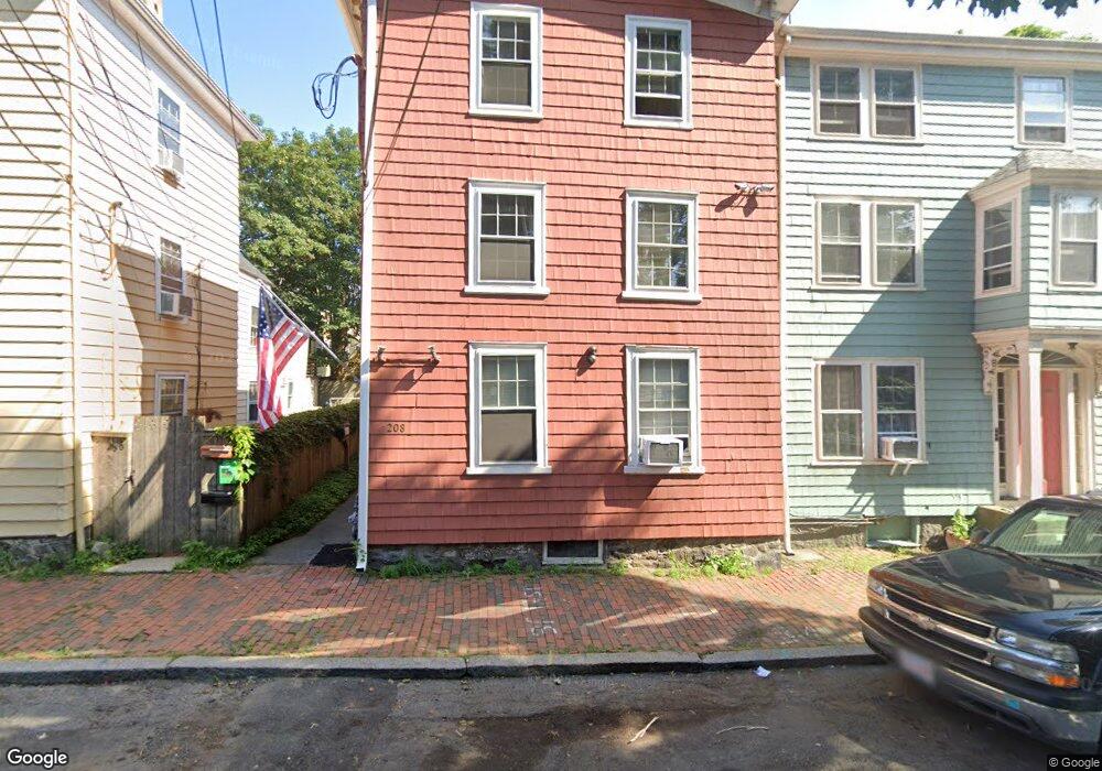 208 Washington St unit 1, Marblehead, MA 01945 - photo 1