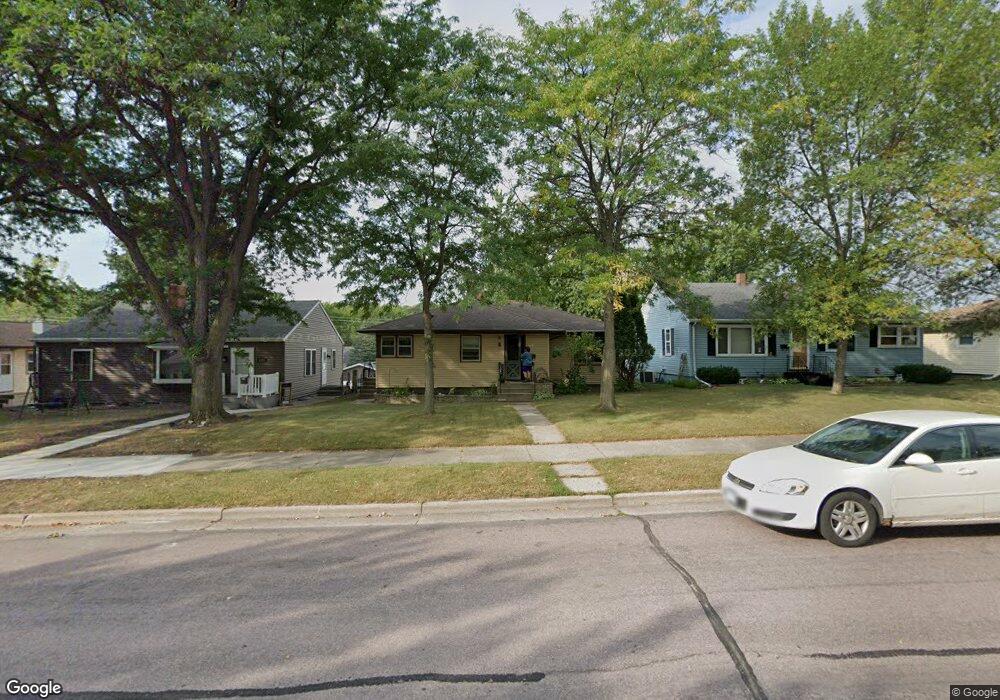 1212 S Washington St, New Ulm, MN 56073 - photo 1