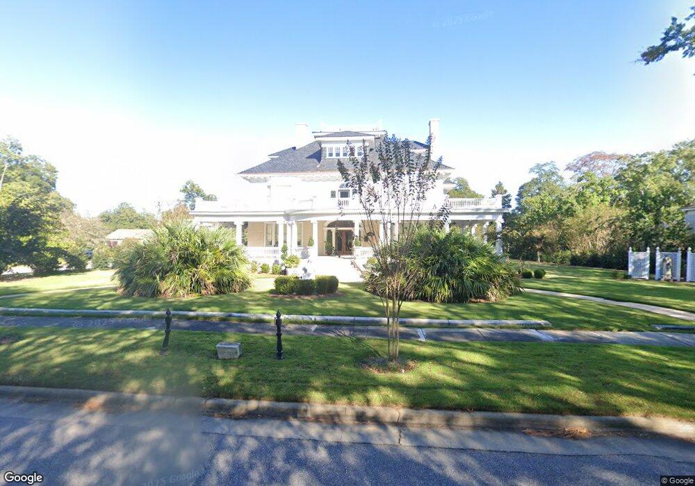 437 N Eufaula Ave, Eufaula, AL 36027 - photo 1