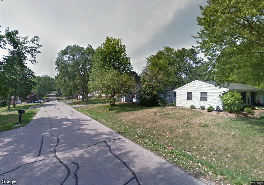 19 Hawthorne Rd, Lake In the Hills, IL 60156 - photo 1