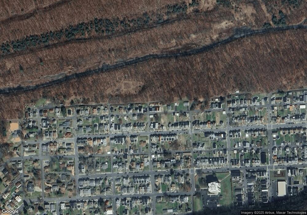 1443 W Independence St unit 1445, Coal Township, PA 17866 - photo 1