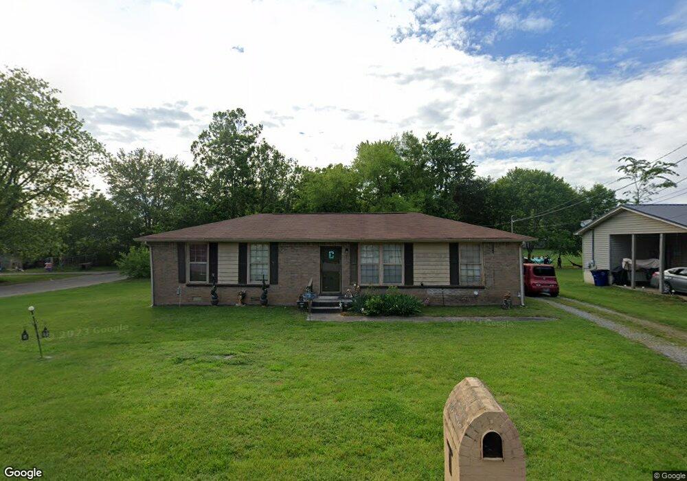 801 Shoma Dr, Shelbyville, TN 37160 - photo 1