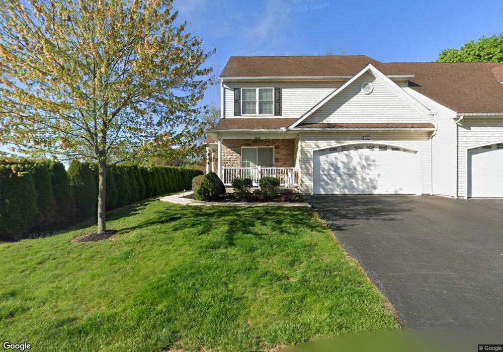 135 Waynebrook Dr, Honey Brook, PA 19344 - photo 1