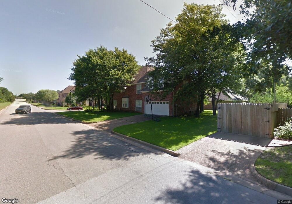 1310 Parkview Dr, Tyler, TX 75703 - photo 1