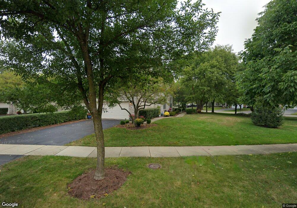 966 Heathrow Ln, Naperville, IL 60540 - photo 1
