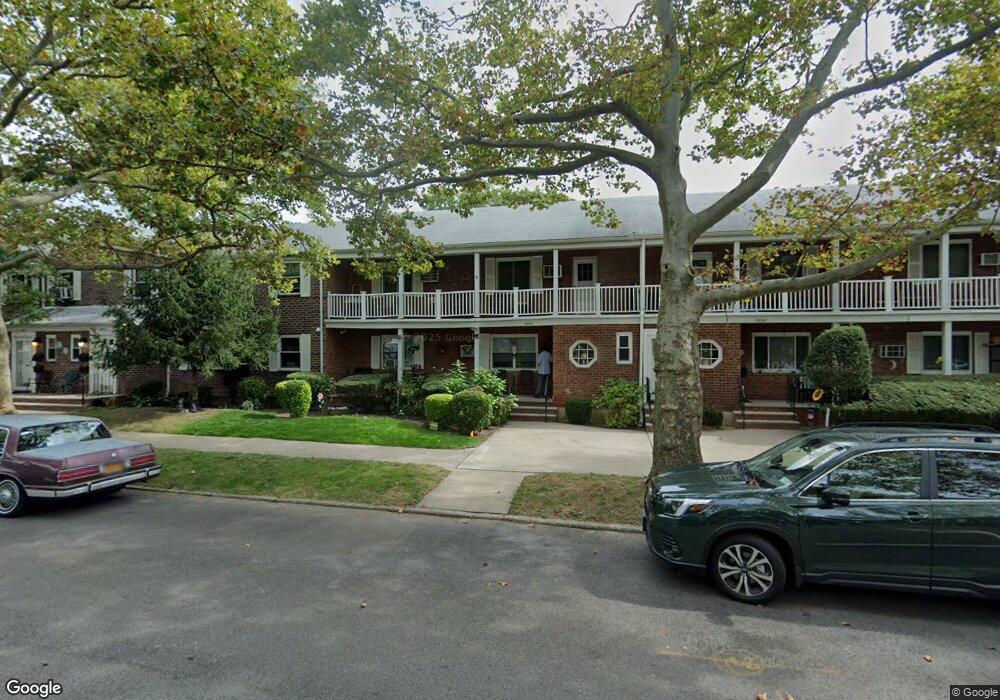 260-60 75th Ave unit H-1, Glen Oaks, NY 11004 - photo 1