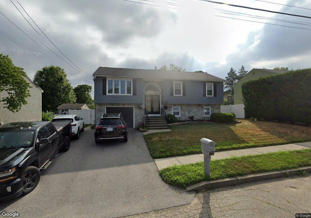 185 Wellspring Dr, Warwick, RI 02886 - photo 1