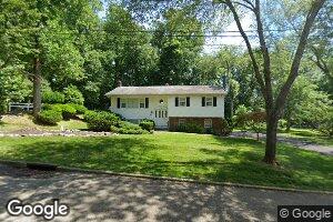 8 Craftwood Dr, Spring Valley, NY 10977