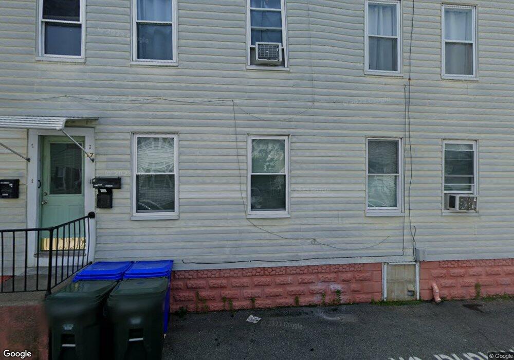 17 Wilson St, Bristol, RI 02809 - photo 1
