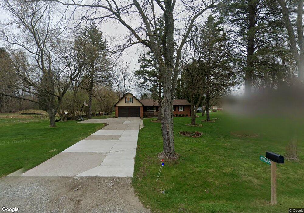 3372 W Carpenter Rd, Flint, MI 48504 - photo 1