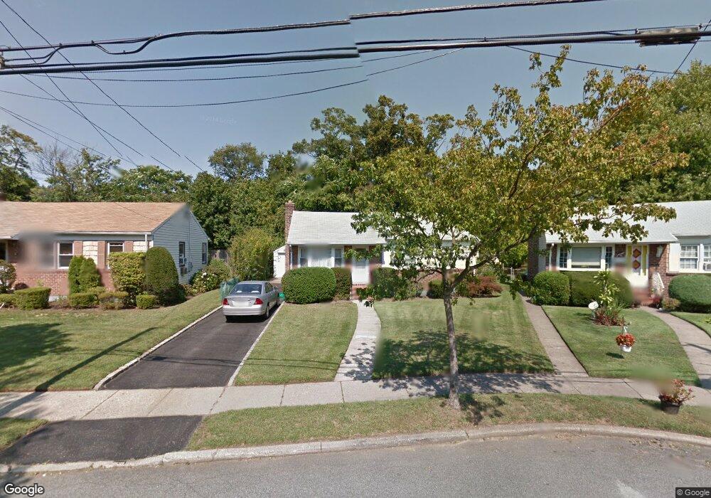 34 Dolores Place, Malverne, NY 11565 - photo 1