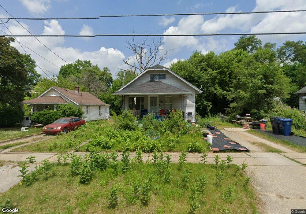 1713 Montana Ave, Flint, MI 48506 - photo 1