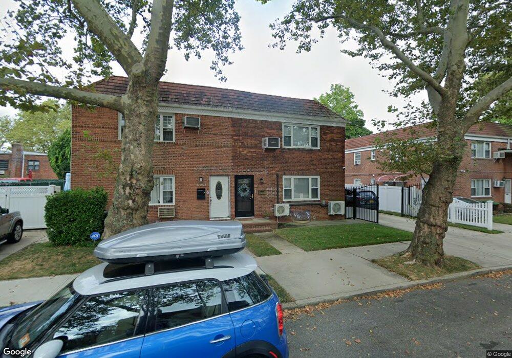 7512 198th St, Fresh Meadows, NY 11366 - photo 1