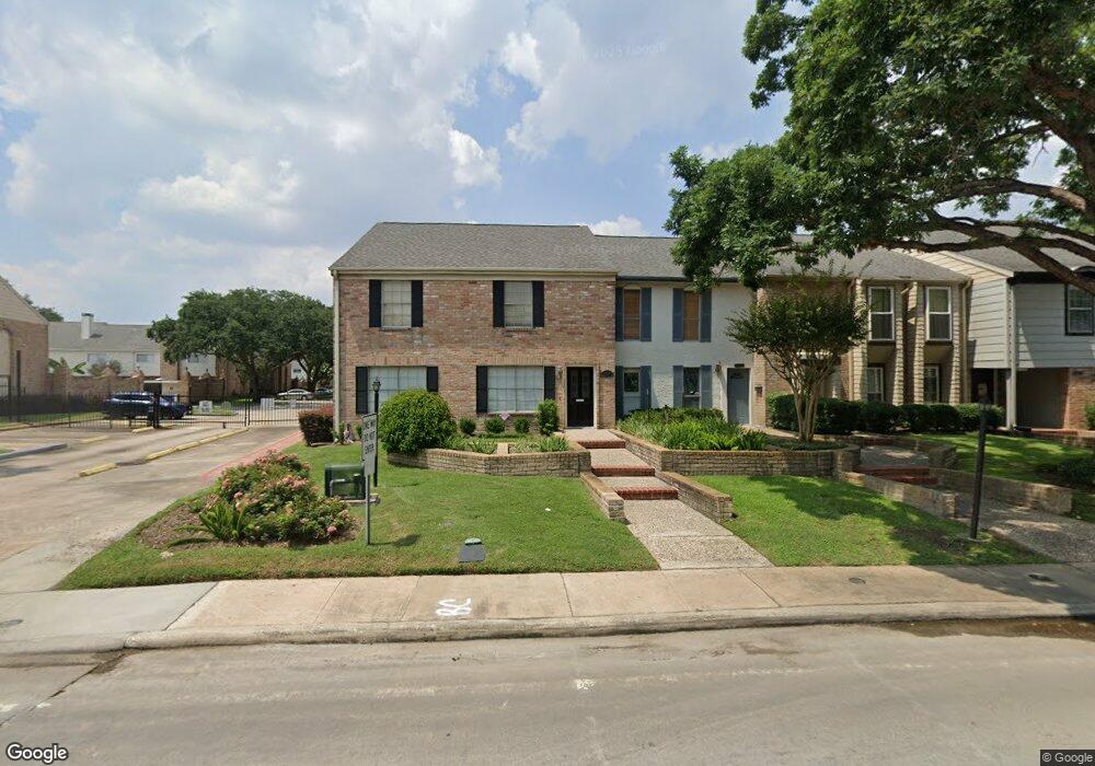 10280 Briar Forest Dr unit 25, Houston, TX 77042 - photo 1