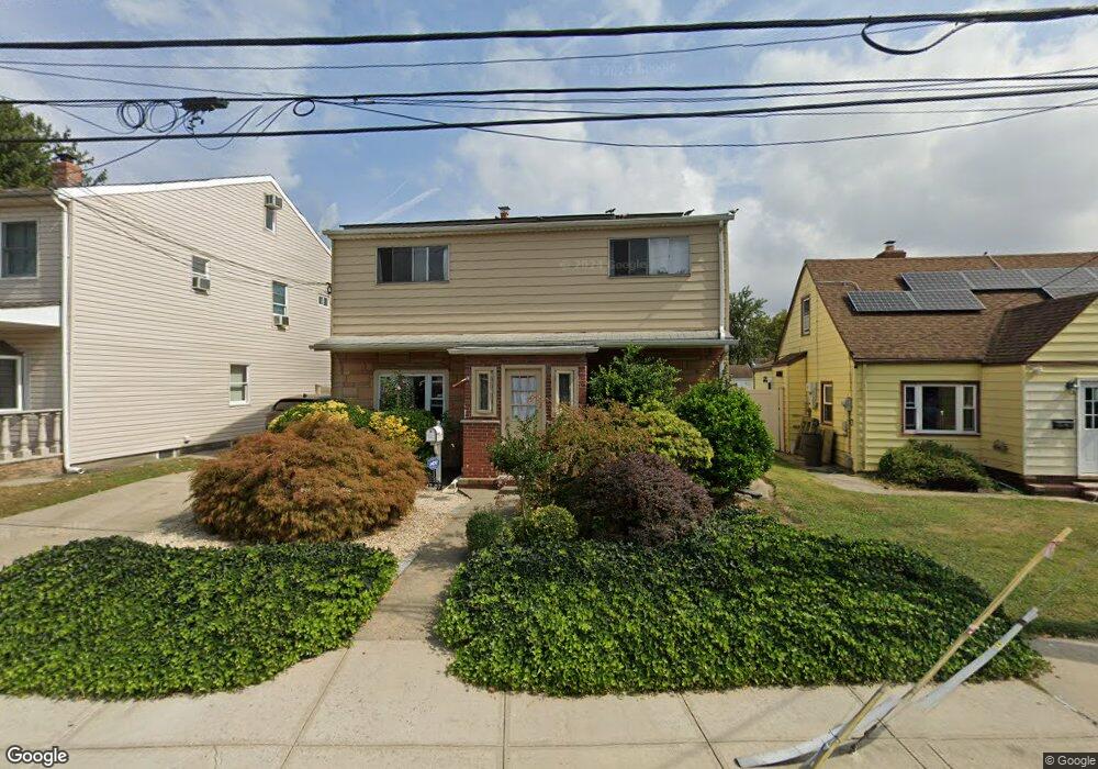 47-07 164th St, Flushing, NY 11358 - photo 1