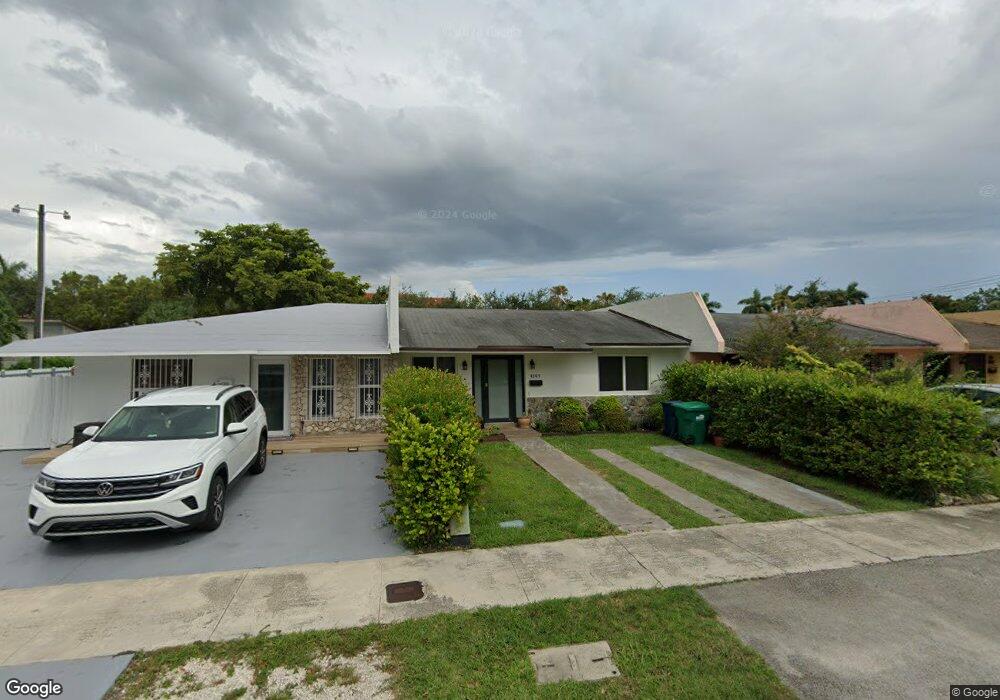 4305 SW 69th Ave, Miami, FL 33155 - photo 1