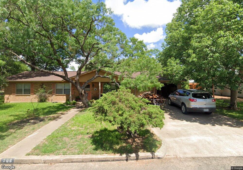 706 Sunset St, Fredericksburg, TX 78624 - photo 1