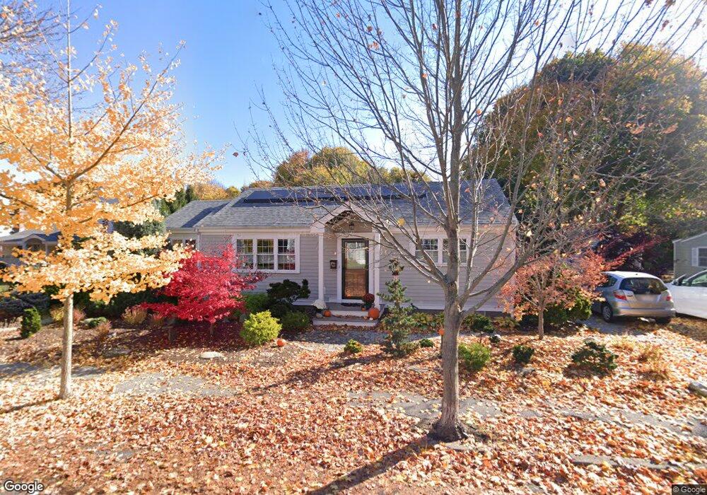 19 Beacon Ave, Newburyport, MA 01950 - photo 1